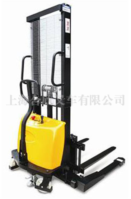 BDA-S 半電動(dòng)堆高車(chē)